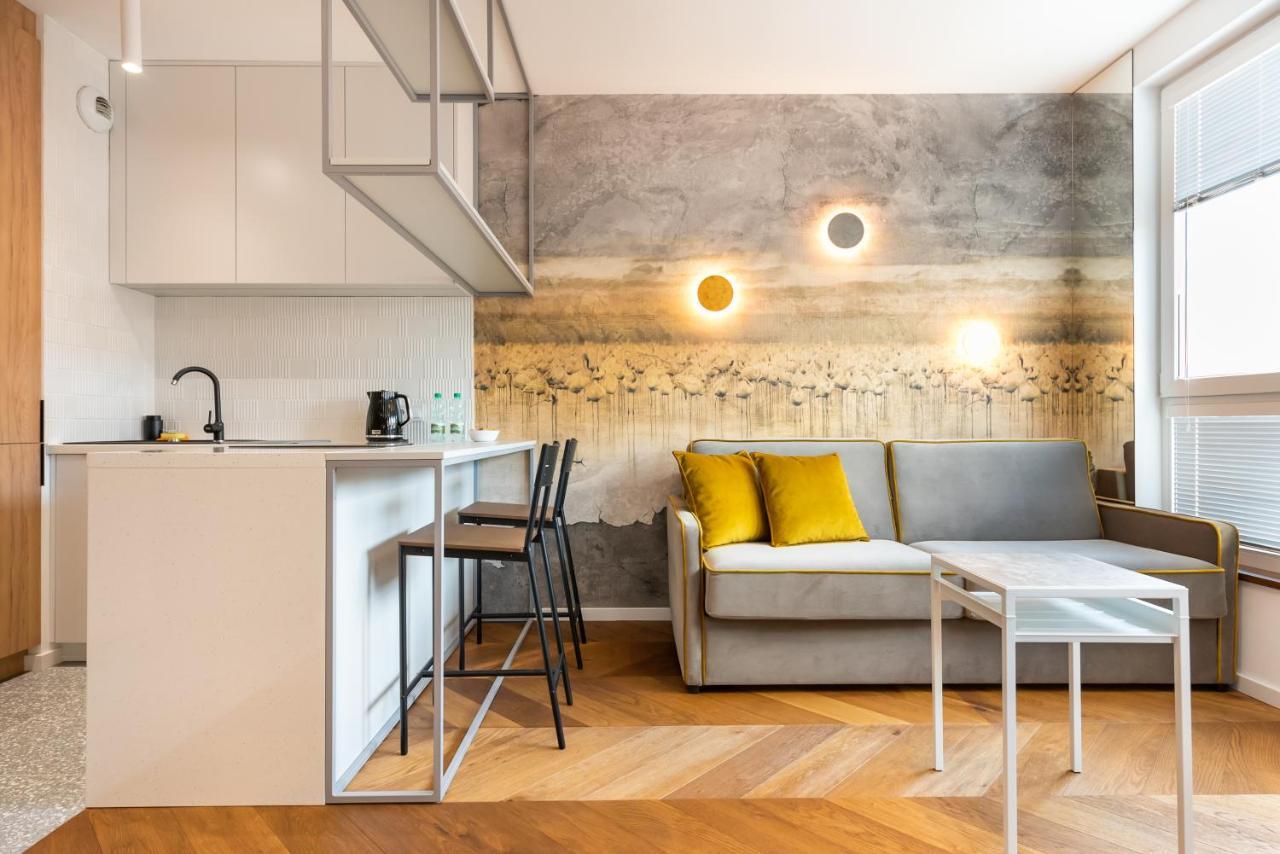 Nowa Praga Geometric Yellow * Warschau